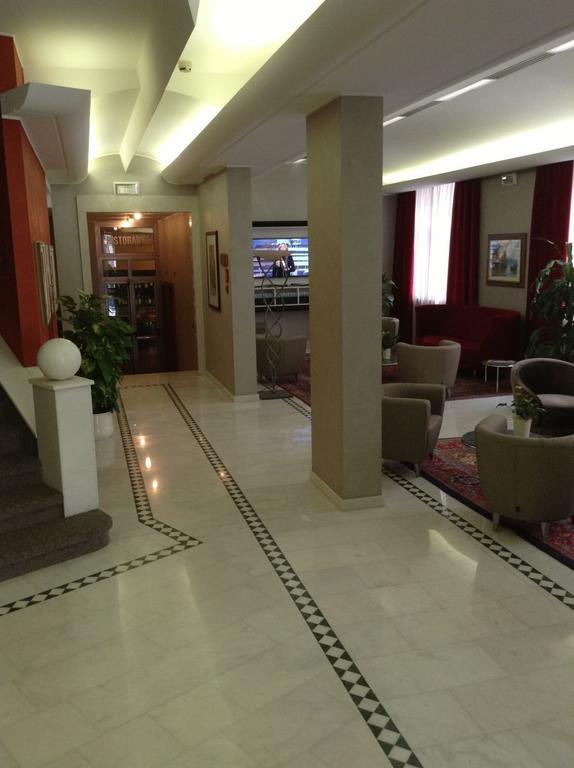 Palace Hotel Moderno Порденоне Экстерьер фото